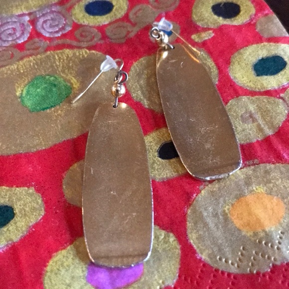 Edgar Berebi Earrings: Vintage Enamelled Tribal Fish-hook Style - Picture 4 of 4